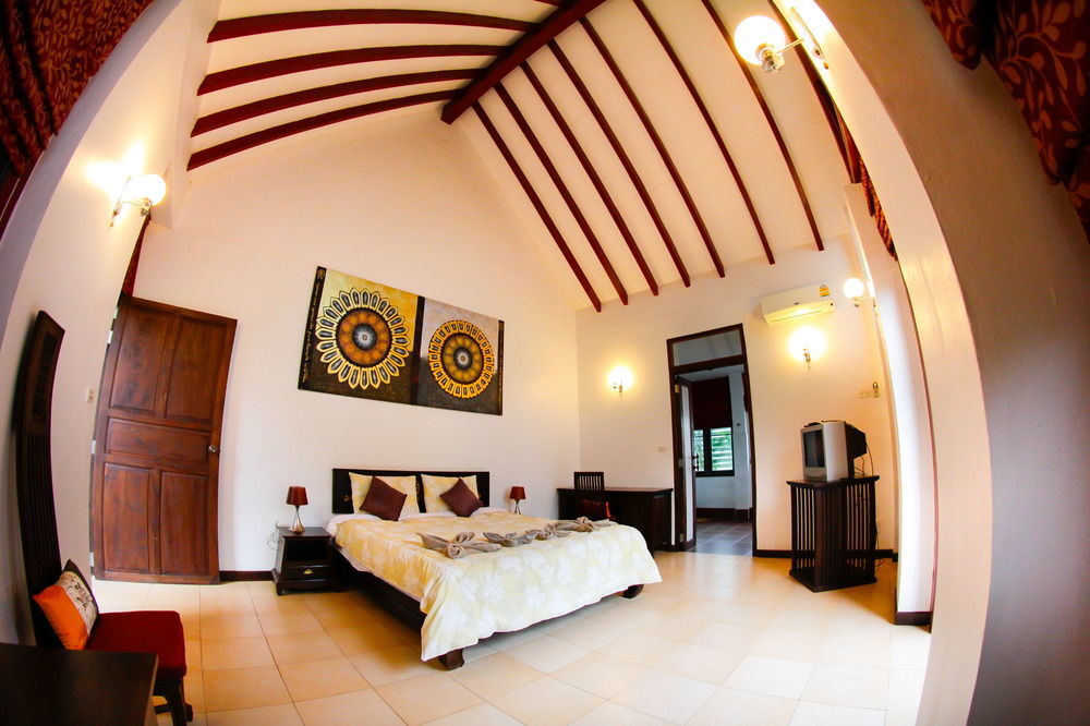 Baan Saleepai Hotel Екстериор снимка